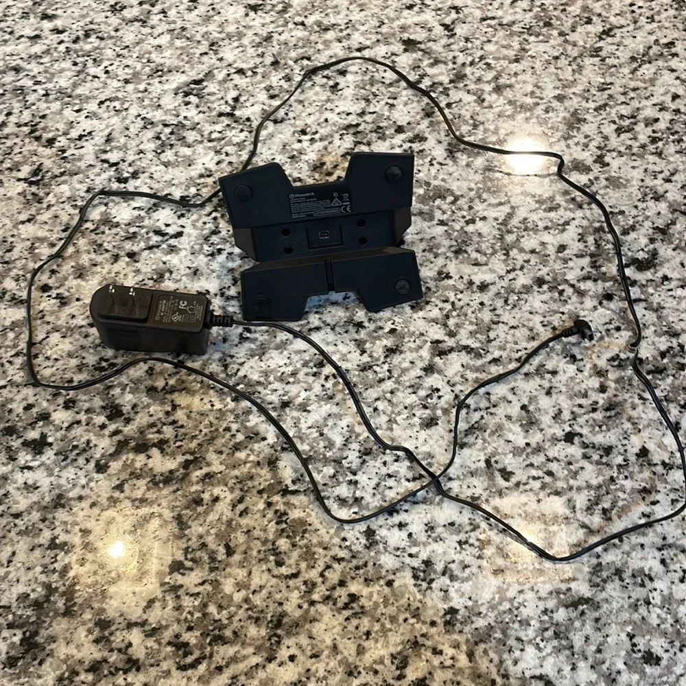 PS4 Dual Charging Stand - Picture 4 of 8